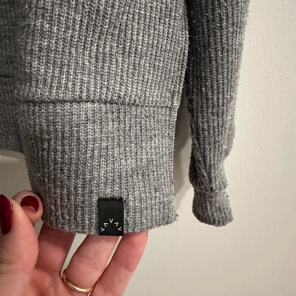 Varley Huntly Side Zip Sweater in Heather Gray, size: L - Picture 2 of 6